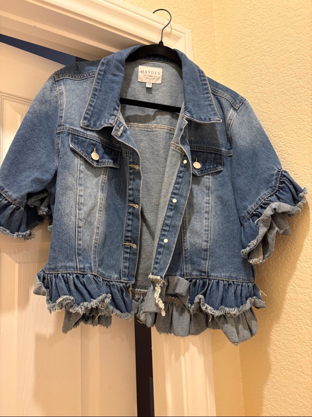 Hayden Blue Ruffle short sleeve women’s denim jacket, size small/medium